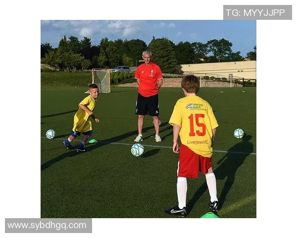 周军独家解析足球技巧与战术心得分享助你提升球技与比赛表现