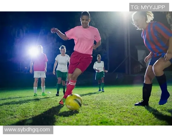 足球明星仿制版精彩瞬间合集让你领略球场魅力与技巧之美 足球明星仿制版精彩瞬间合集让你领略球场魅力与技巧之美